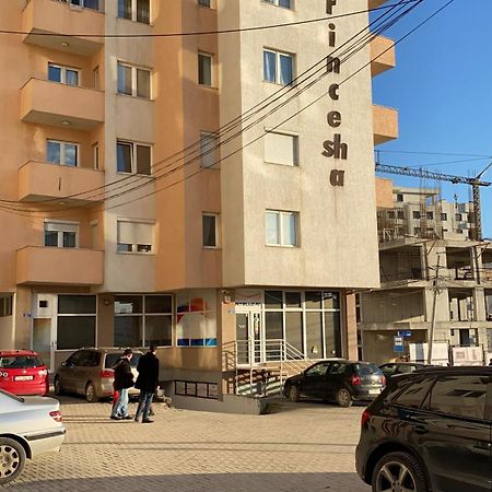 Apartment Nesti In Pristina Kosovo Eksteriør billede