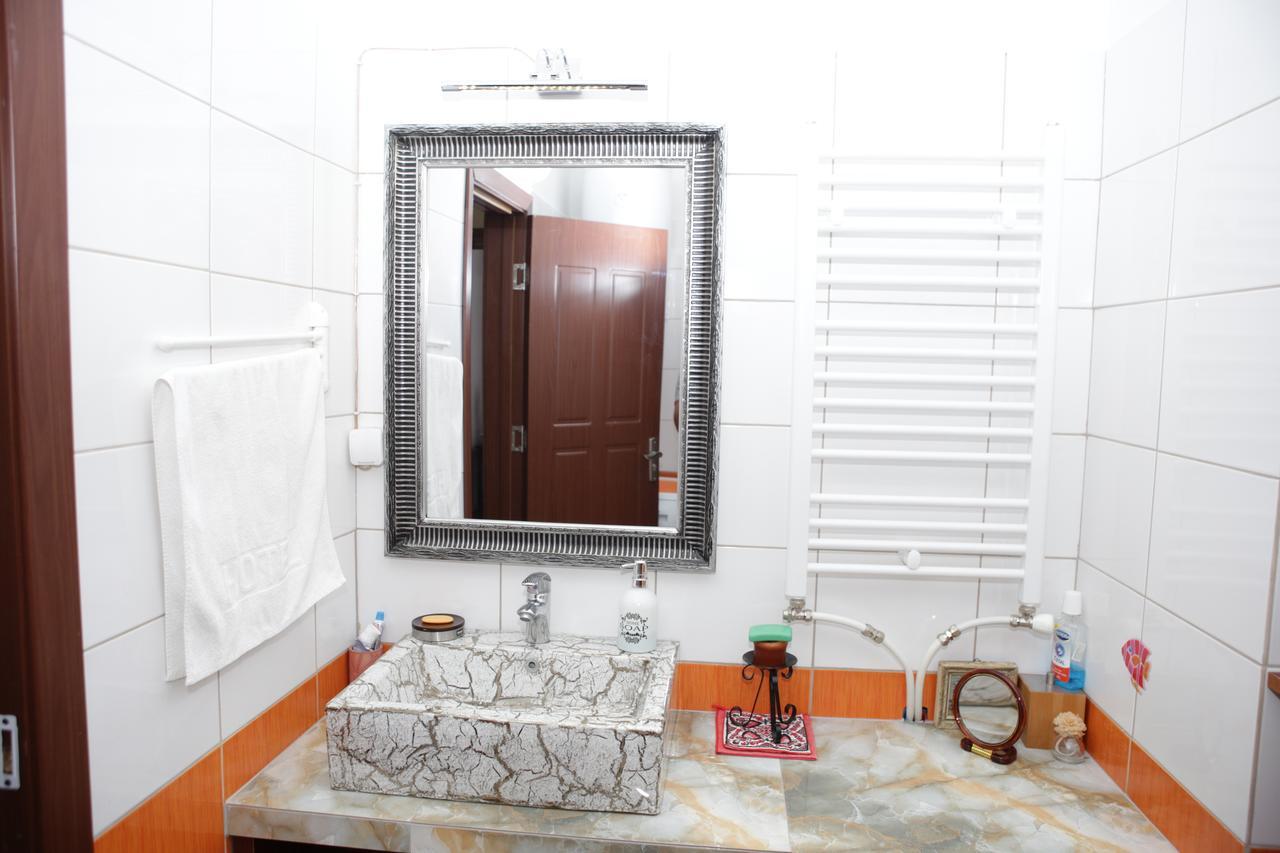 Apartment Nesti In Pristina Kosovo Eksteriør billede